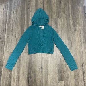 Cropped Hooded V Neck Sweater